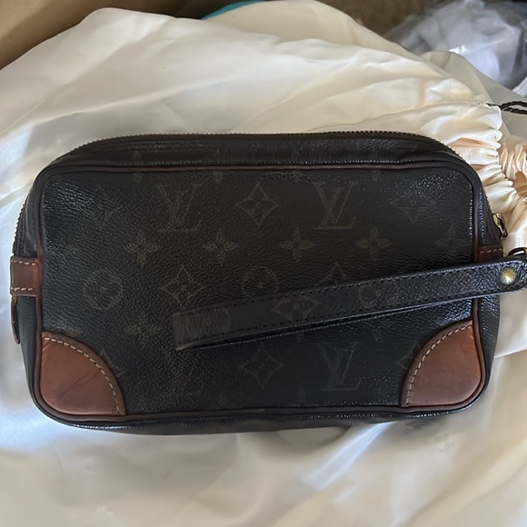 Vintage Louis Vuitton monogram wristlet w/ free LV shopping bag - Picture 3 of 16